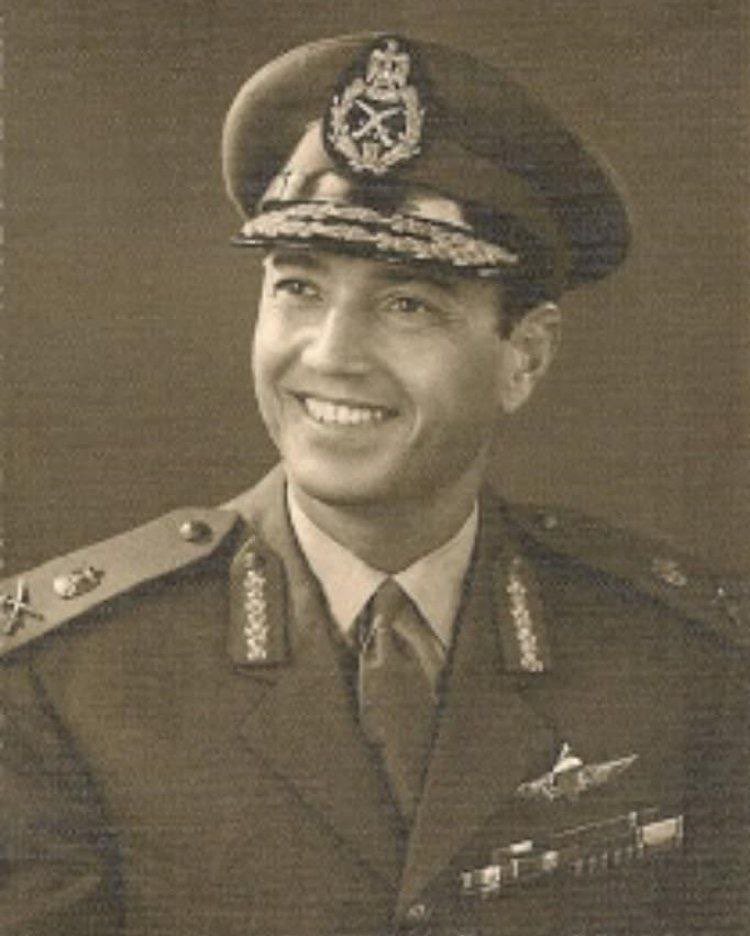 AzrielAidid's tweet photo. General Shazly played a important role that led to the success of  Ops Badar and storming Bar Lev line, just for Sadat to dismiss him because he told him not to go beyond Bar Lev Line which he predicted will end in massive blunder (and he was correct) https://t.co/9RJxeOVPI9