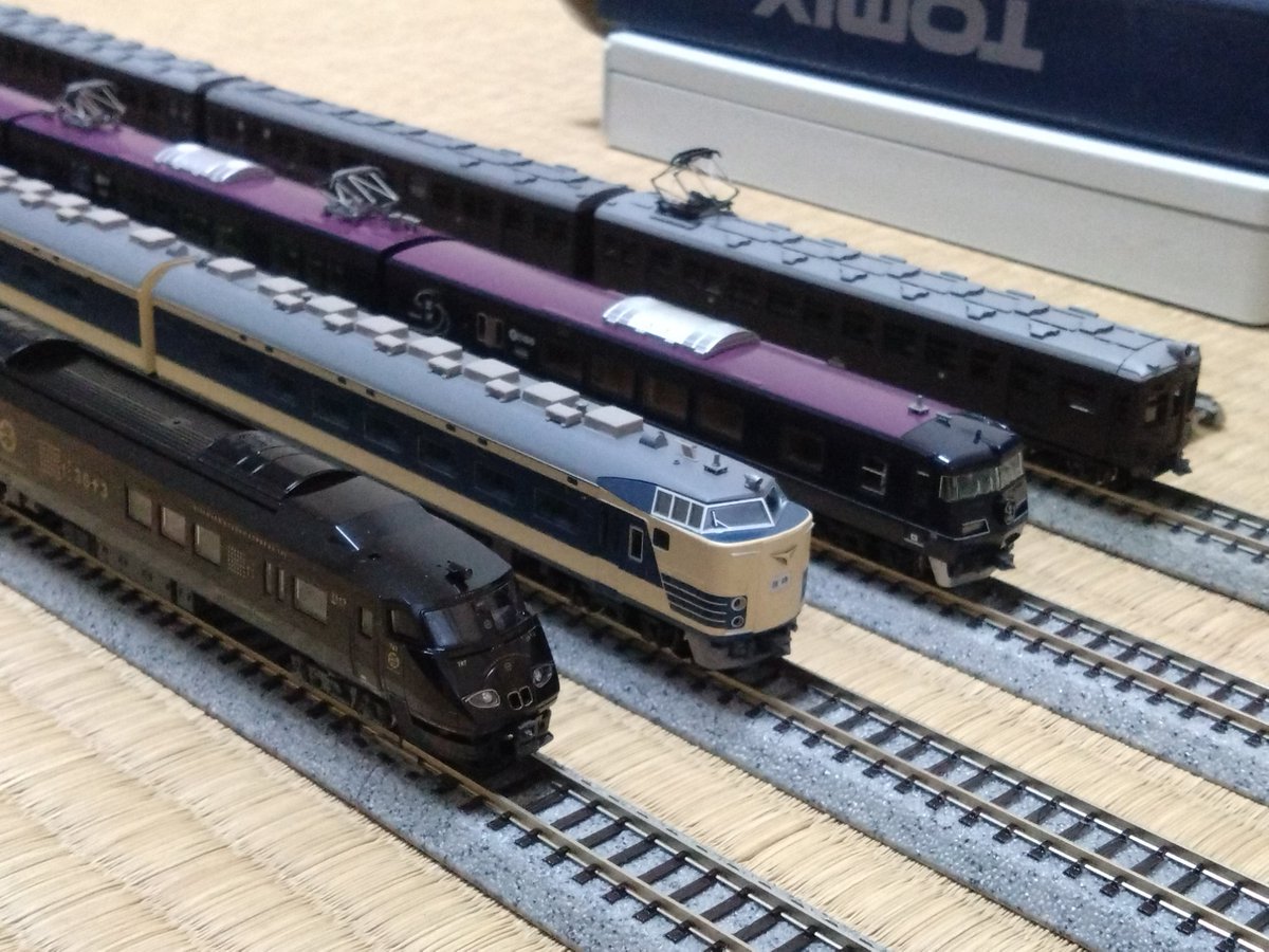 36ぷらす3入線！
我が家の電車も増えたなあ。
