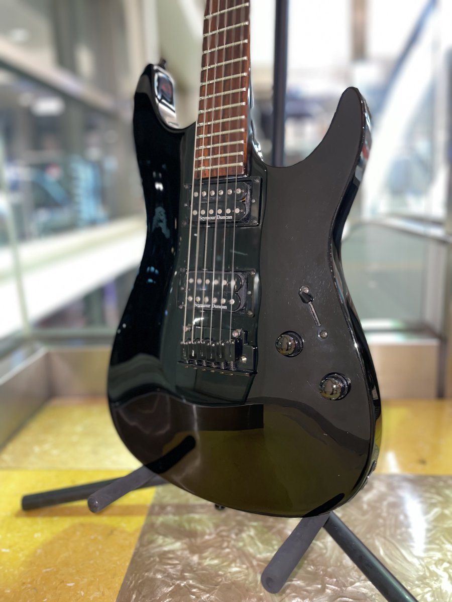 Fender Showmaster Black Out HH フェンダー Fender Showmaster Black Out HH フェンダー Fender Showmaster
