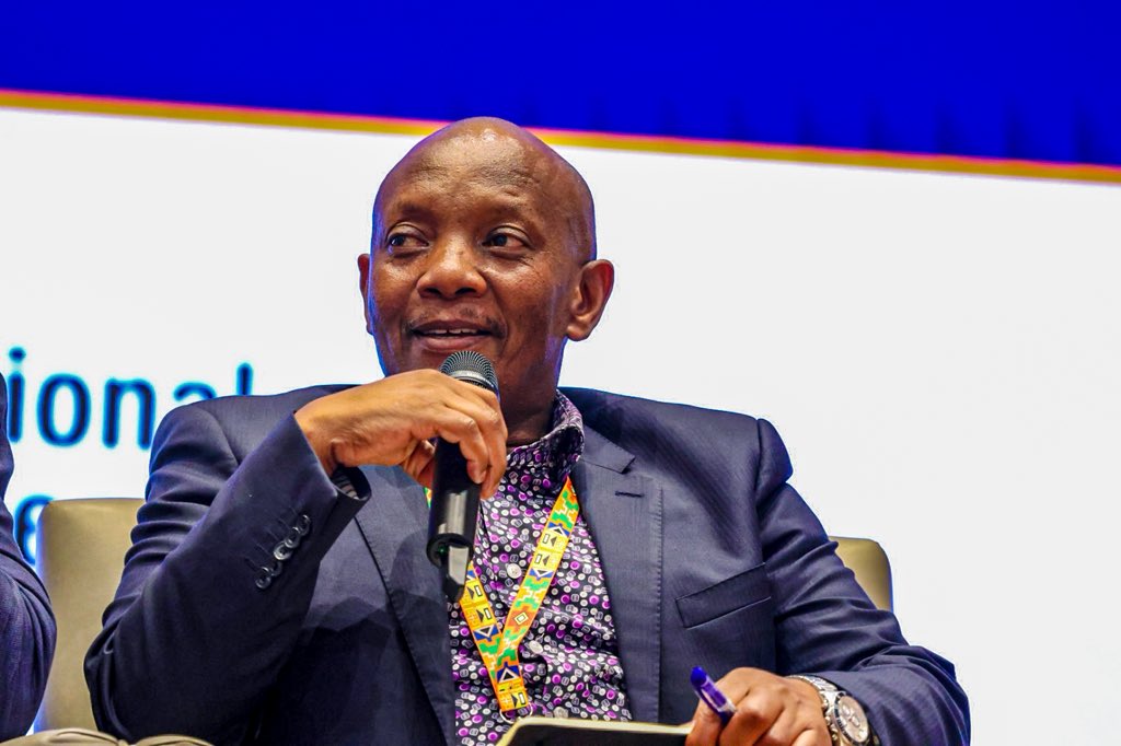 dstigovza's tweet image. Session 2 at the National Global Change Conference focused on pivoting/positioning STI for socio-economic impact. Mr Leluma Matooane from DSTI highlighted research, innovation, citizen science, women in science, resources, partnerships, and accessibility. #GlobalChange @NRF_News