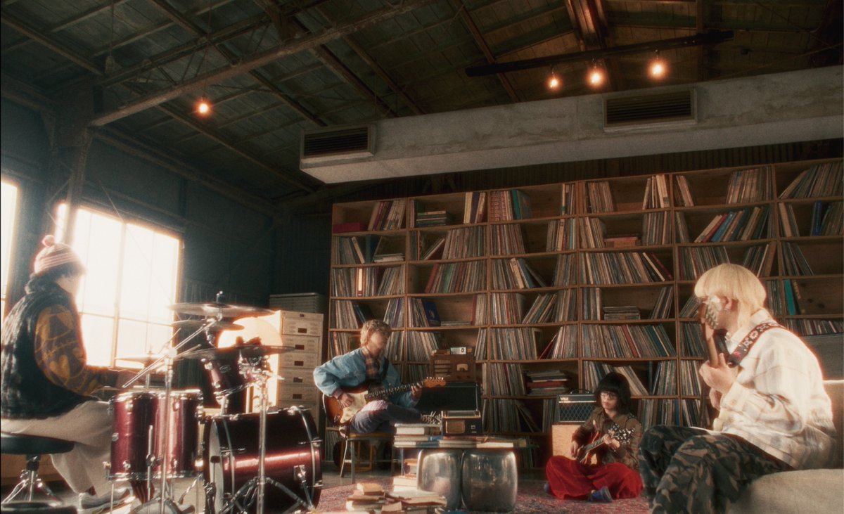 garakuta_band_'s tweet photo. 【Music Video Teaser公開！】
ガラクタの新曲「次の恋は実らないで」のMusic Video Teaserが公開されました！
Music Videoは12/3 21:00に公開予定です！🎞️

🔗MV Teaserはこちらから
https://t.co/gqEbKqdliq

🔗ガラクタMajor 1ST ALBUM「Toy BOX」は12/3リリース！
https://t.co/7q8eERrMYm https://t.co/bbfJhsNtw4