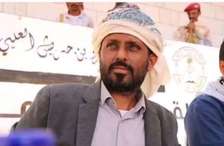 اين جاء الشيخ شي خبر ؟ اين رجعت حجوجنا ؟واين ذباب الاخونج ودولة صنعموت الذي كانو يوشوشو له .لا انه حكم العقل وعاد إلى الحق مع اخوانه ،ولا انه واجه وقتل مواجها ،يستاهل البرد ذي ضيع دفاة