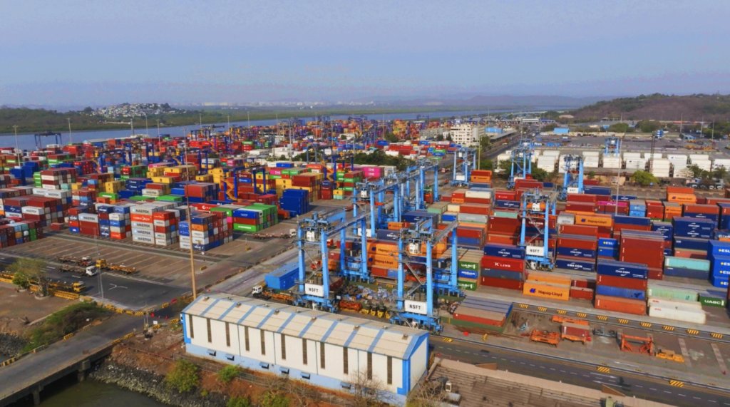 How #India's #port bet reinforces the #road #freight #trap

container-news.com/how-indias-por…