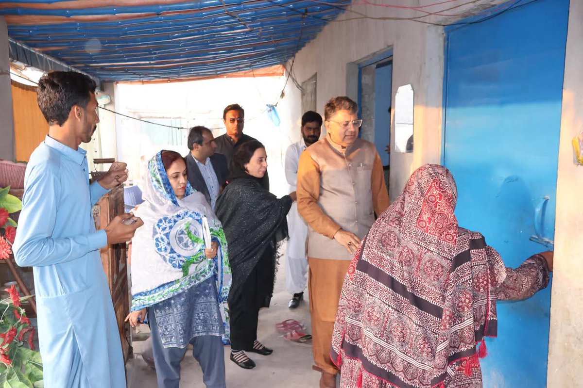SRSO_Official's tweet photo. As part of the monitoring and evaluation activities under the People’s Poverty Reduction Program (#PPRP), in Sukkur &amp; Ghotki districts field visit was conducted by Dr. Shazia Mahar Deputy Director Monitoring Sukkur Region, Planning &amp; Development Department, Sindh Government. https://t.co/Y9PNUQza1v