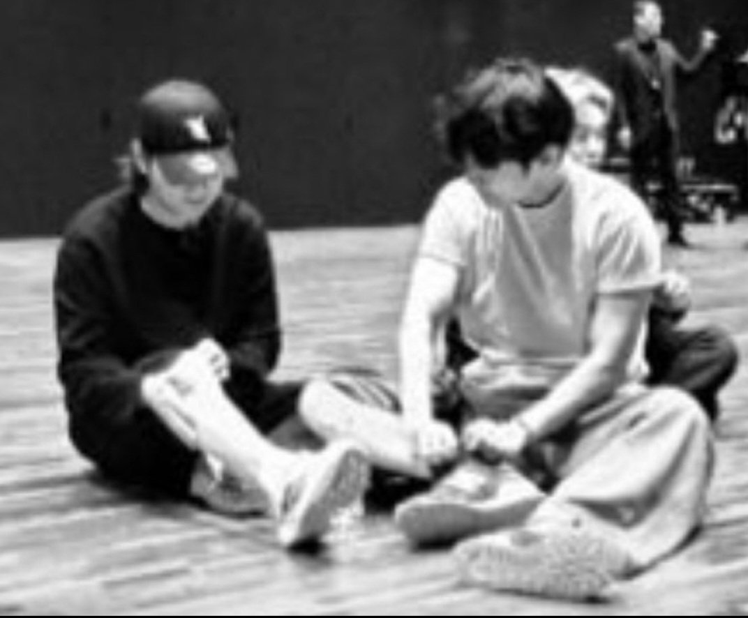 PurpleOopNorth (on a break) tweet media