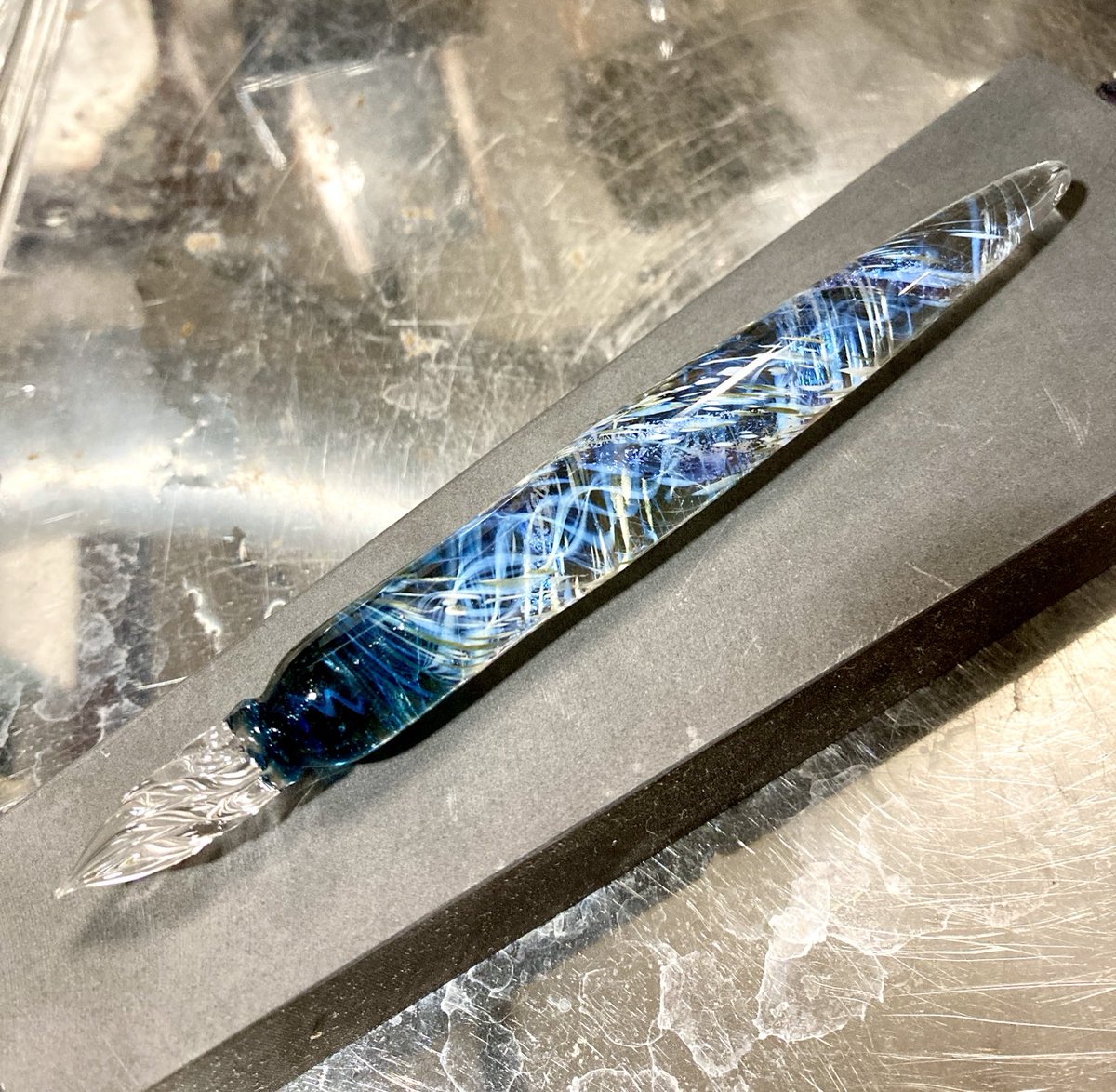 舞雪(まいゆき)の8本溝❄️冬らしい色味⛄️FNさん納品用ね💨 #ガラスペン