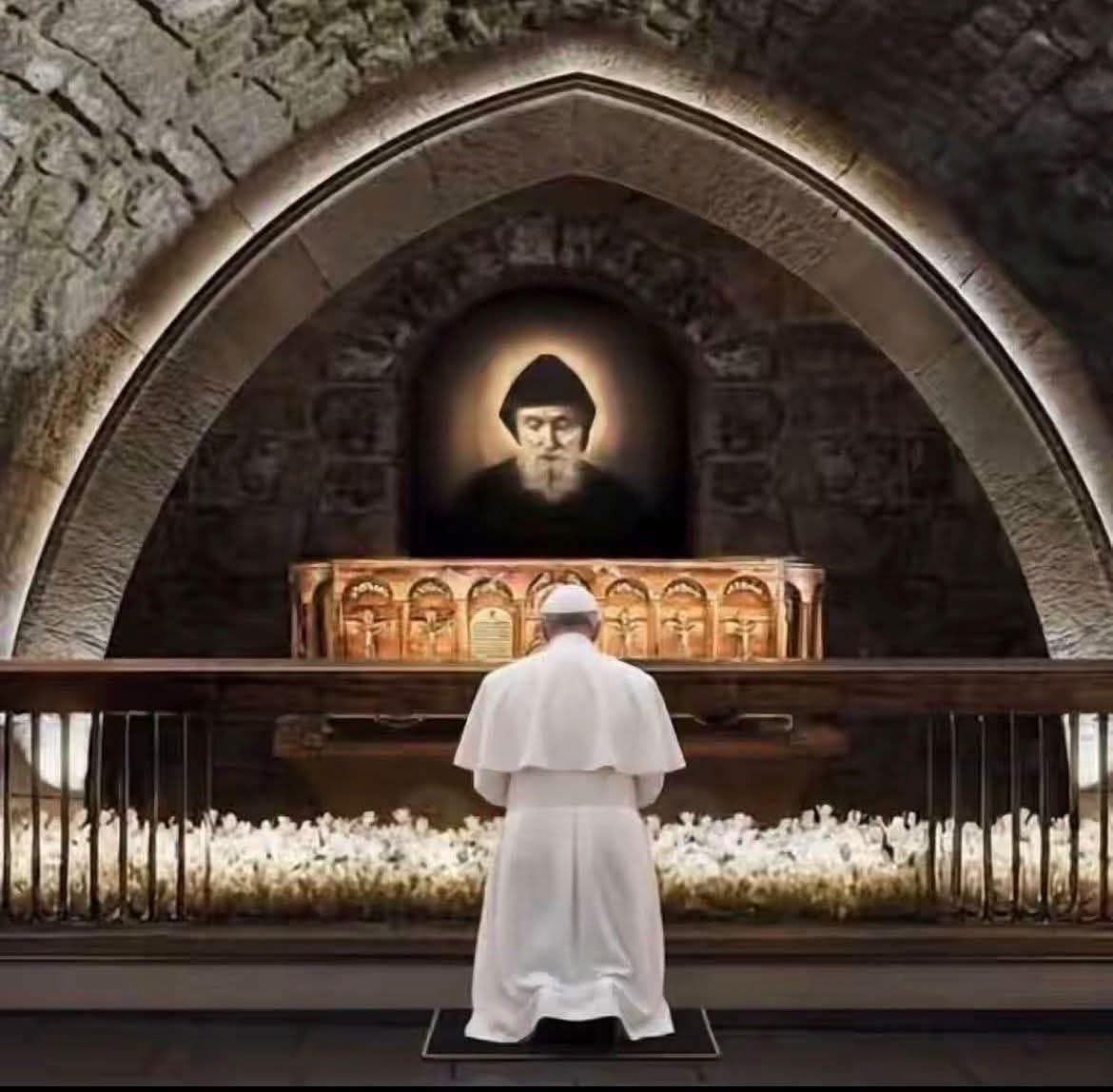 San Chárbel, intercede por el Papa 🙏