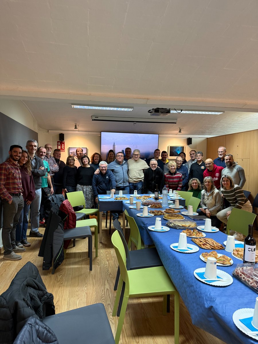 El vicepresident de la #FEEC, <a href="/jcasanovasfeec/">Josep Casanovas</a>, i el coordinador de l'Àrea d'Entitats, Josep Coucelo, es reuneixen amb una vintena d'entitats de la Regió VIII a la seu del <a href="/cel_lleida/">Cel-Lleida</a> 🏠 . 

#sentlamuntanya #sommuntanya #somentitats