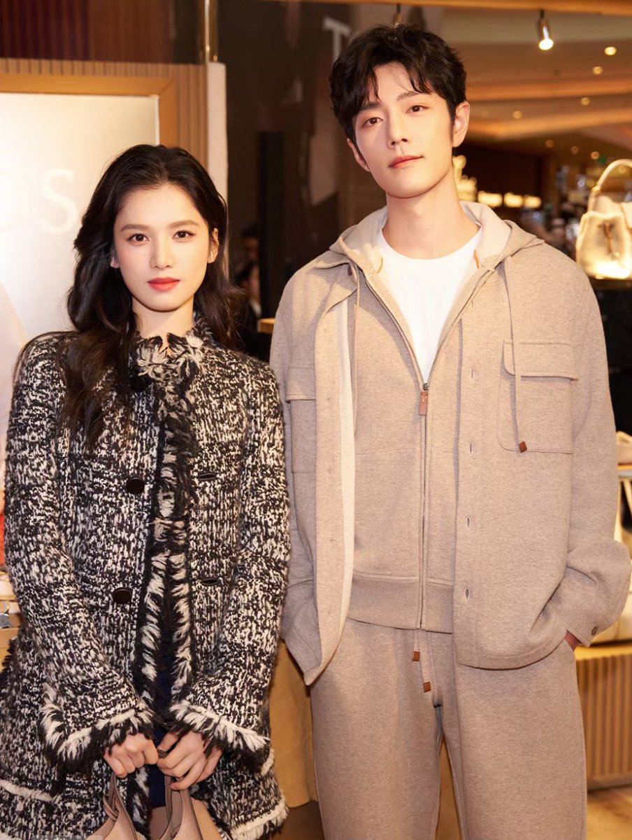 xzhansoul's tweet image. (20251201) TOD&apos;S Official WeChat update:

Xiao Zhan and his ex-costars (in the drama #LegendofZangHai) Zhang Jingyi at TOD&apos;S Macau opening ceremony～

#XiaoZhan
#XiaoZhanxTODS