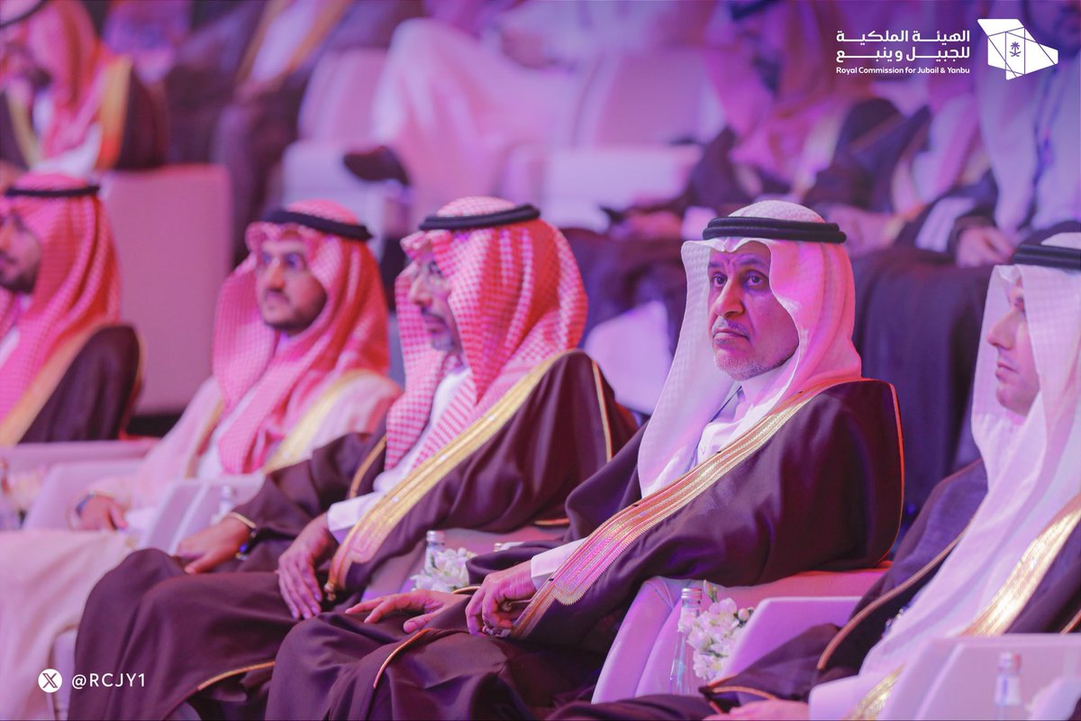 khmosa00's tweet photo. سررت بحضور حفل افتتاح معرض التحول الصناعي #هانوفر_ميسي_2025، واطلعت على المشاريع الواعدة التي تعكس ريادة المملكة في قطاع الابتكار والصناعة المتقدمة.

أشكر القائمين على تنظيم هذا الحدث الهام، سائلاً المولى عز وجل التوفيق للجميع. https://t.co/EMbDLANBce