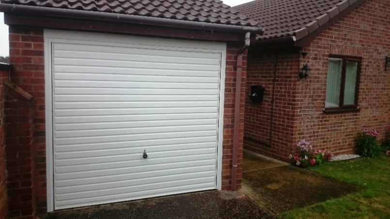 easterngroupuk's tweet photo. Replace or Repair? How do you know when it’s a good time to purchase a new garage door? Here's how 👉 https://t.co/OcZEB8mvCA

#garagedoorreplacement https://t.co/Cpel8uN5N6