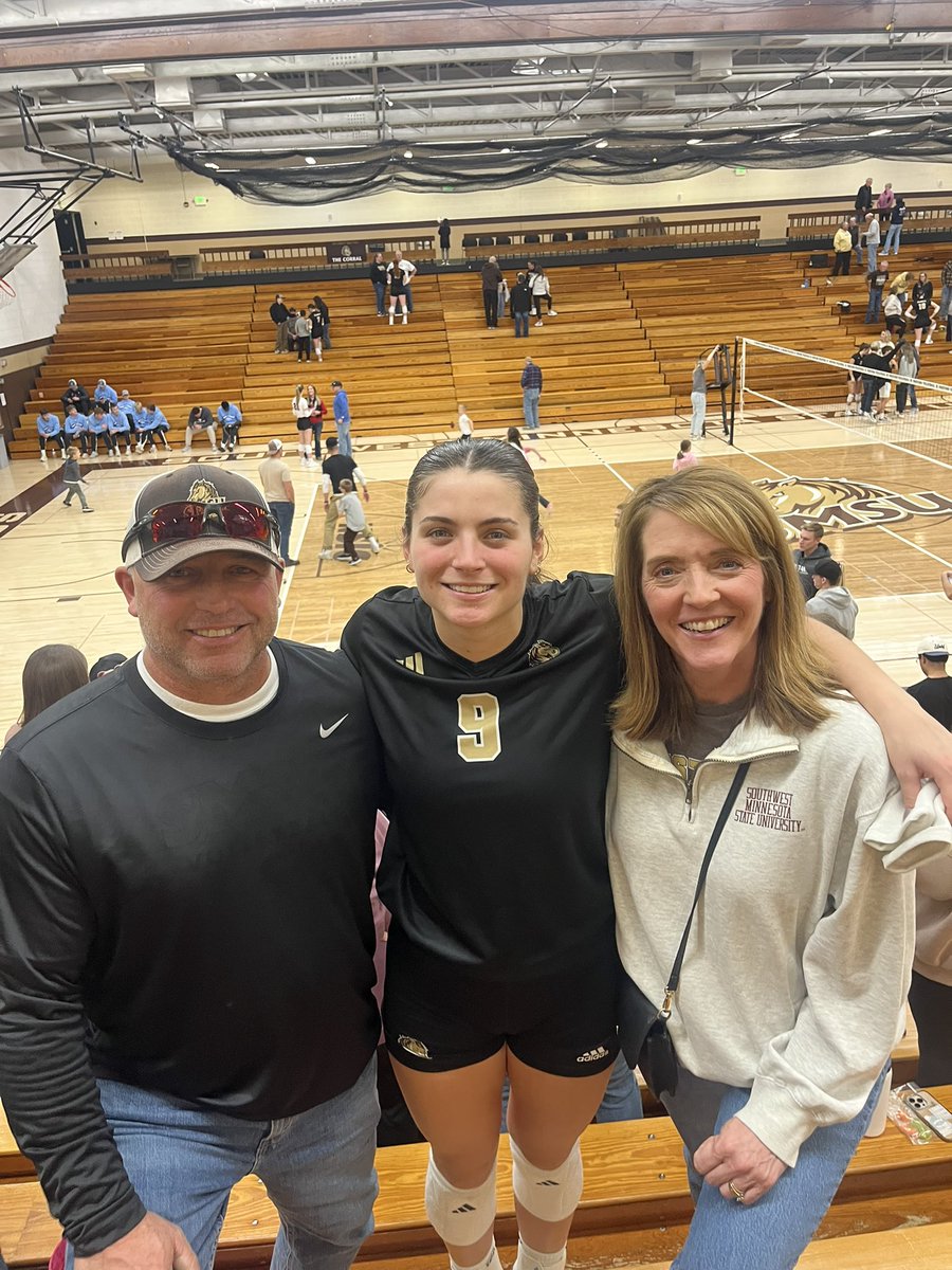 Lisa Steinmetz tweet media