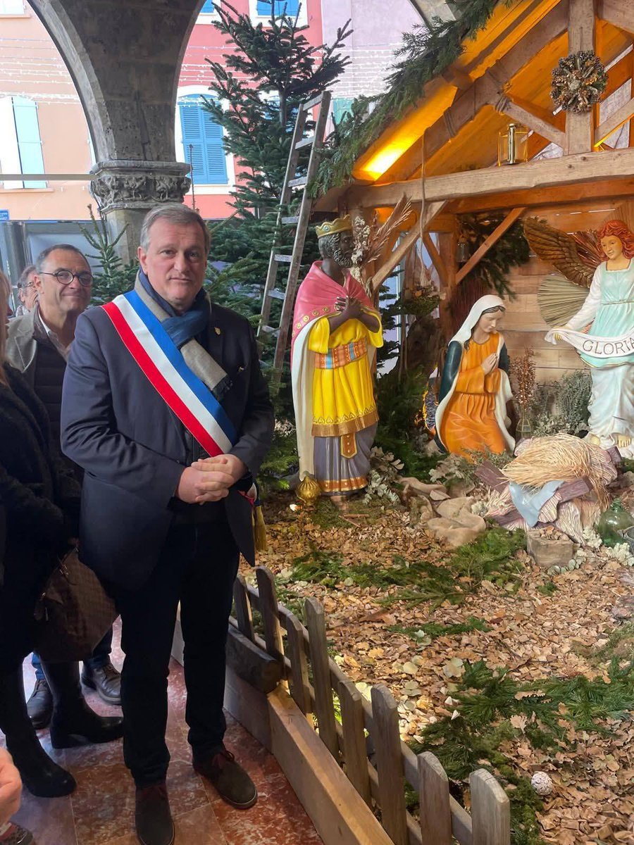 Si nous prenons la mairie de #Montpellier en mars 2026, comme <a href="/louis_aliot/">Louis Aliot</a>, nous mettrons une crèche à l’Hôtel de Ville dès Noël 2026. Nous n'oublions pas nos traditions. 🥰

#montpelliermunicipales #municipales2026 #Municipales #montpellierpolitique #noêl  #Christmas