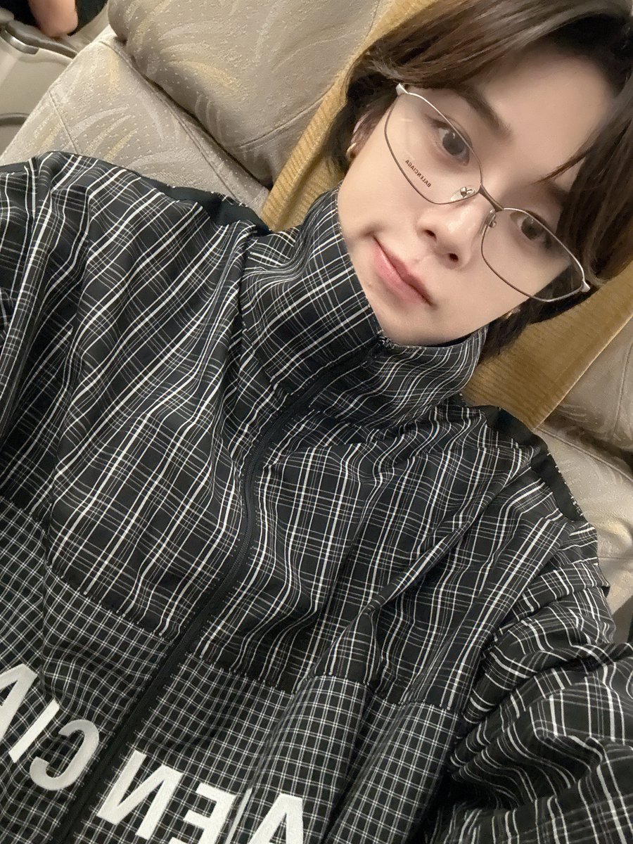 eitherwiay's tweet image. #LINKED_FIZI 🌙

Freezing 🥶