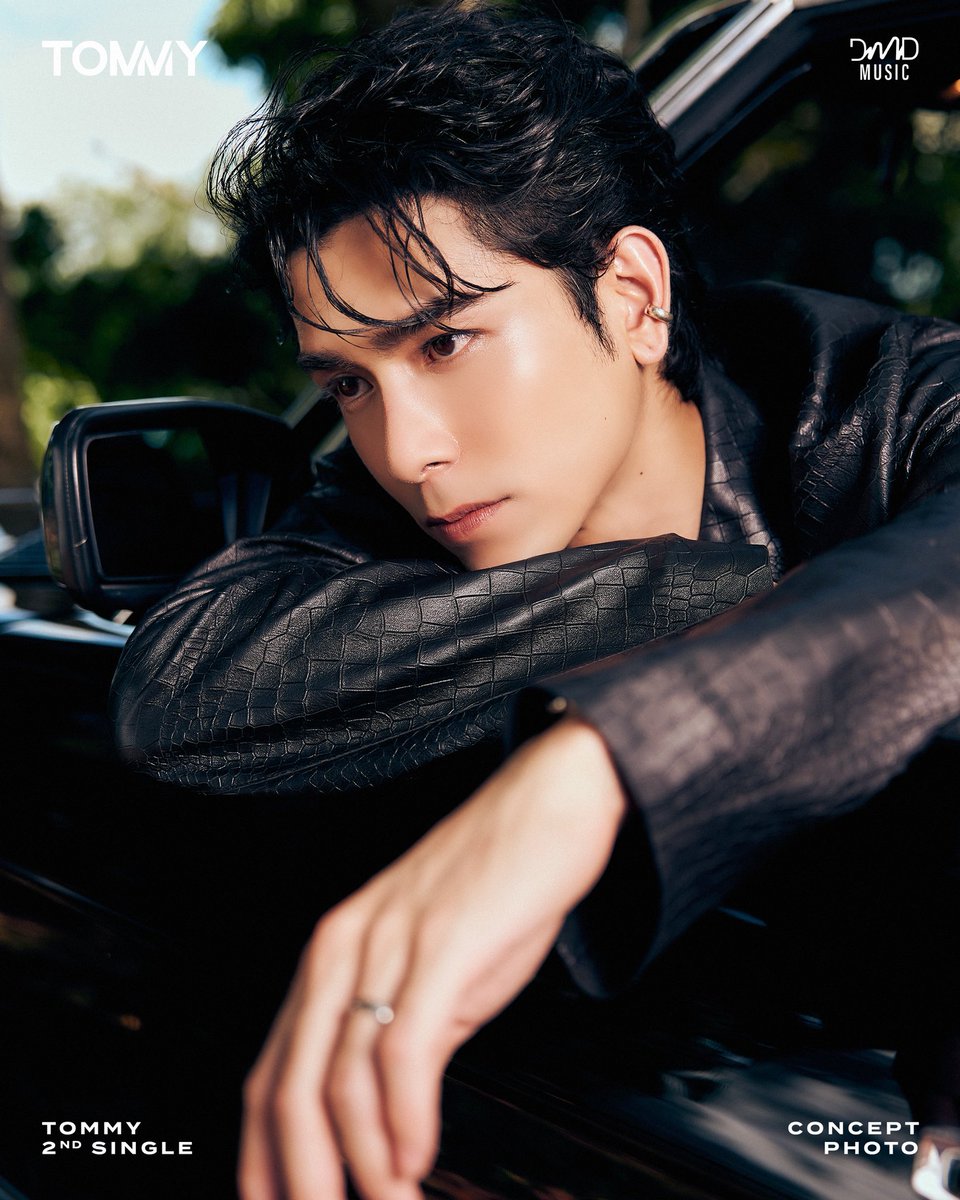 Grn_ROSeAT's tweet image. Sudah 3 poster yang keluar...
Dan semua nya sedih semua kayak nya dek 🫣

Tommy 2nd Single “แดนฝัน (𝒟𝓇𝑒𝒶𝓂𝒾𝓃𝑔)” ☀️🍃

Music Video &amp;amp; Online Streaming
➢ 03.12.2025 | 6 PM (GMT+7)

TOMMY NEW PHOTO 
#Dreaming2ndTeaserImage
#Tommy2ndSingle
#tommysittichok
#DMDMUSIC