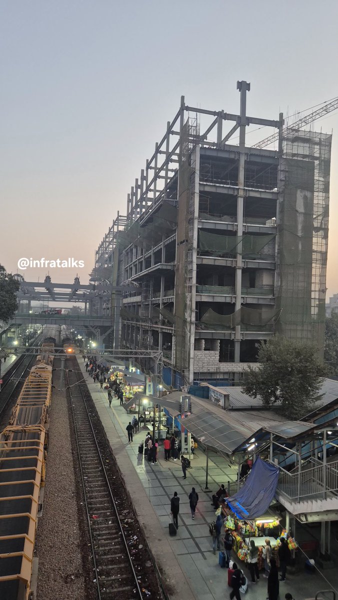 🚨Redevelopment of Gurugram Railway Station is underway with work in full swing..