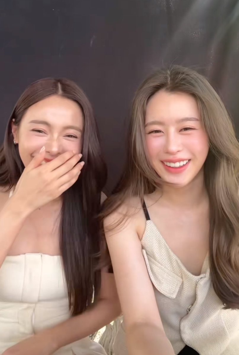 bunierain's tweet image. สิ่งนี้คือไย พี่อยากได้เฉลยด่วรๆ เสื้อผ้าหน้าผมถูกต้องมาก อุ้มแบมก็ถูกต้องมากเช่นกัน เอามานะๆๆๆ ㅠㅠ🤎