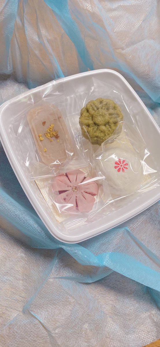 鹿野が叩き落とした師匠の真心お菓子セットだよ〜！