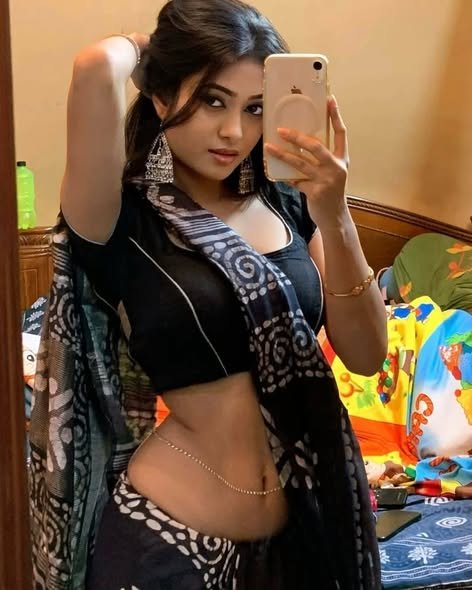 BalaManiPotachi's tweet photo. #Teamblacksaree
📷 : #riyasingh https://t.co/o7ouwfJGfE