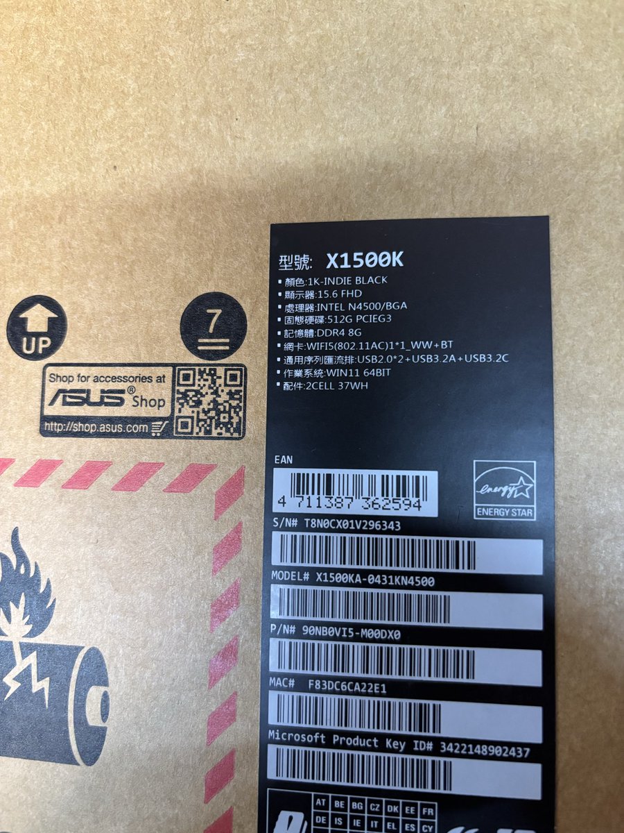 xtinxio228312's tweet photo. 全新未開機 售1萬 台中 https://t.co/EPNNGbOq1I