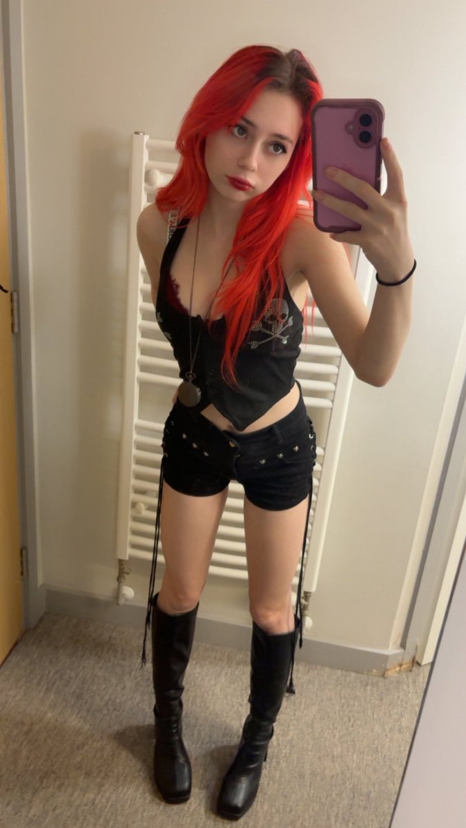 i grow like 5 inches in these boots 😈