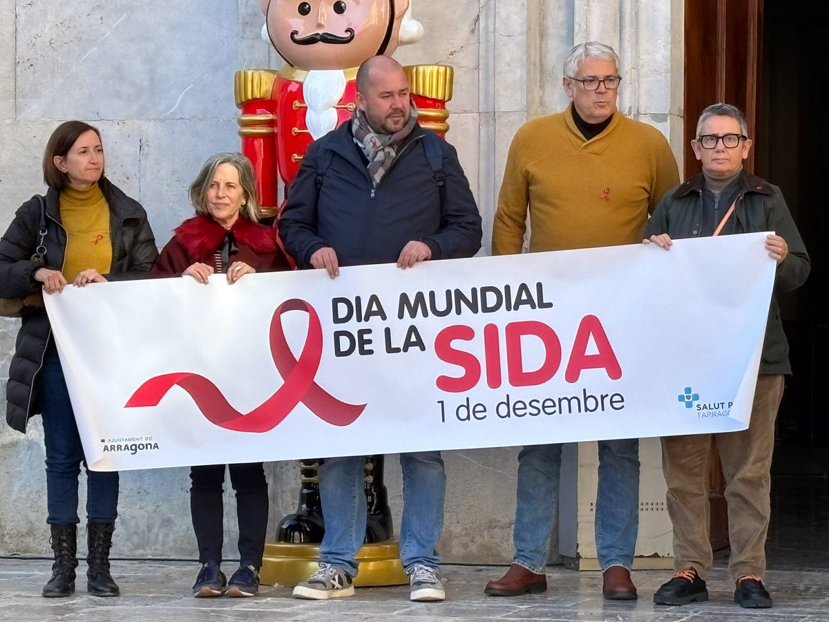🔴 Lectura del manifest del Dia Mundial de la Sida per reivindicar drets, salut i dignitat per a totes les persones que viuen amb VIH.

Cal reforçar el compromís de treballar perquè ningú quedi enrere en prevenció, diagnòstic i tractament.
