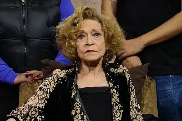 Un 1 de diciembre de 2023, la gran Cristina Pacheco anunciaba su retiro de los medios de comunicación debido a problemas de salud. Lo hizo desde su querido espacio “Conversando con Cristina Pacheco”. 📺✨

Con una trayectoria sólida en los medios masivos, Cristina Pacheco fue una