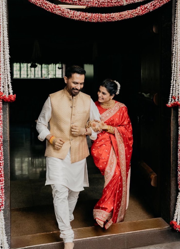 itx_prem_rj49's tweet image. #SamanthaRuthPrabhu &amp;amp; Raj Nidimoru Marriage Pics ❤️🤗