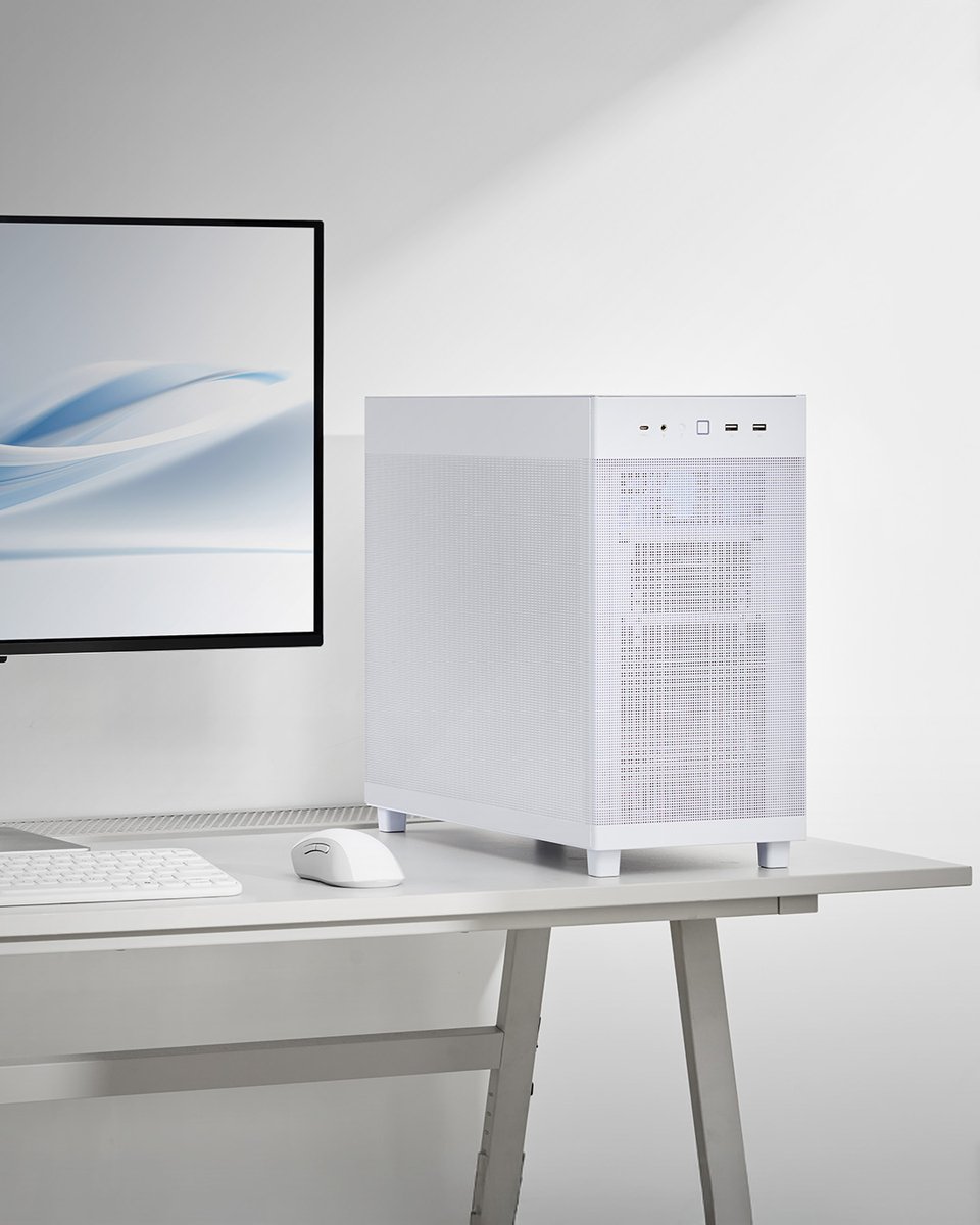 ASUSUK's tweet image. Two colors, two vibes. 🤍🖤✨

AP303 comes in Black or White – pick your style and airflow.

Aesthetic flex with tempered glass or mesh for max cooling.

👉 Glass: asus.click/AP303_Glass
👉 Mesh: asus.click/AP303_Mesh

#Prime #ASUS #PCBuilds