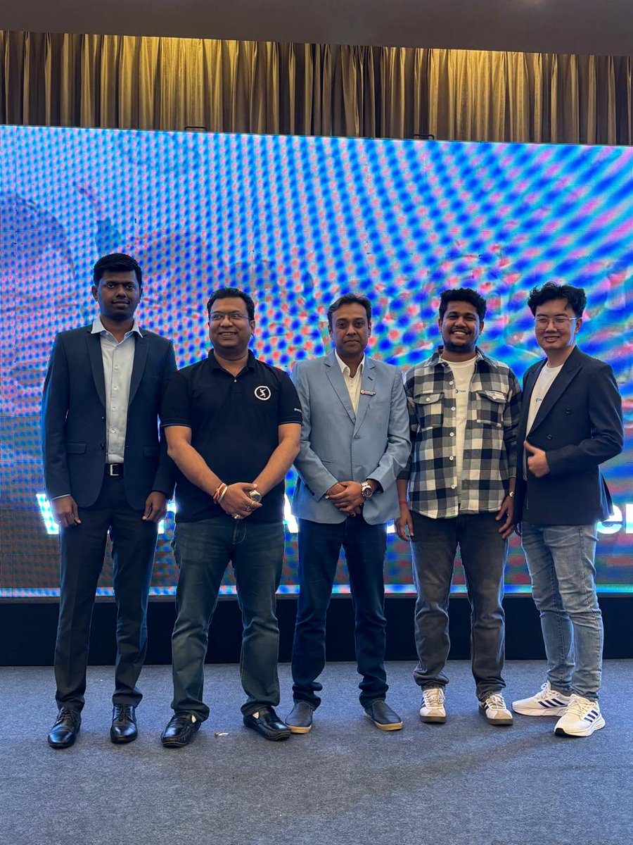 SharpEconomy's tweet image. .@lalitbansal81 is on stage delivering the Sharp Economy vision, and the energy is unreal!

You can feel the future of Web3 being shaped in real time. 💎

#TON #CSharpCorner $SHARP #SharpEconomy #SHARP #Hackathon #Innovation #Web3