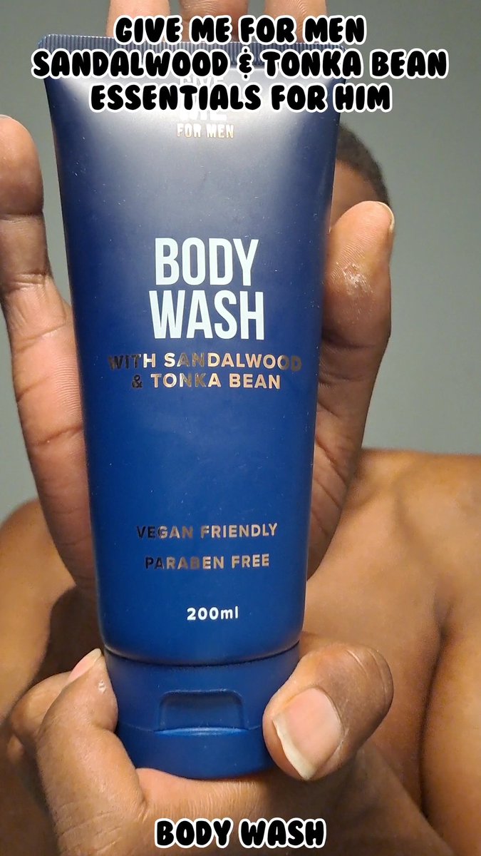 CHASEJLONDON's tweet image. The body wash in this set has a rich lather that washes away grime from a busy day without stripping my skinb My skin felt clean and refreshed instantly, like I’d stepped out of a spa session
 youtube.com/shorts/LTVBt9S…

#GiveMeForMen #GroomingSet #MensGrooming #SandalwoodScents