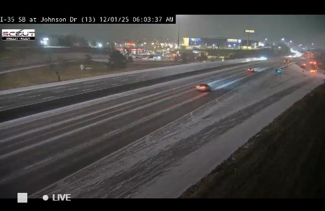 NWSKansasCity's tweet image. 6:04 AM: Current look at traffic at some traffic cams on both sides of the metro. #KC #mowx #kswx