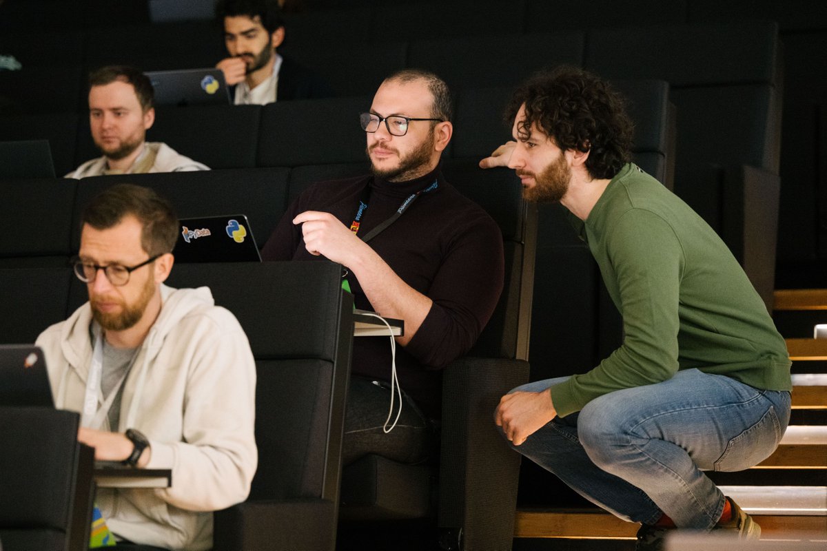 PyConDE's tweet image. Who will you meet at PyCon DE &amp;amp; PyData 2026? 🤝
This year: 25 % data scientists, 22 % software engineers, 10 % data engineers.
~45 % intermediate &amp;amp; ~40 % advanced professionals.
Join us in Darmstadt 14–16 Apr + Masterclasses on 17 Apr.
#PyConDE #PyData #Python #AI #Community