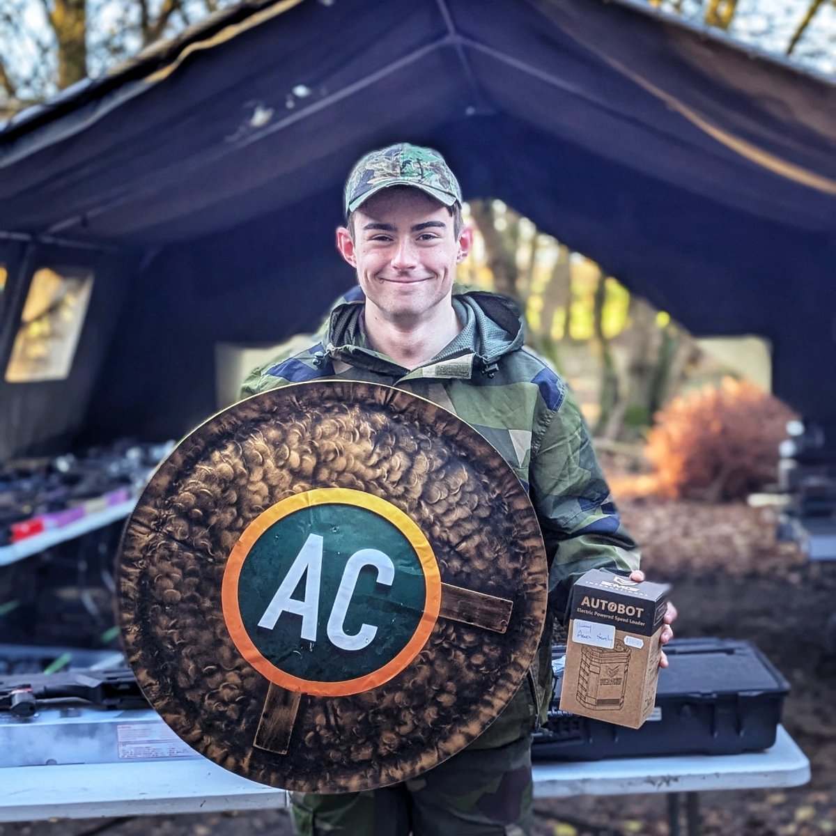 WyldeMatt's tweet photo. Sometimes a player is local and they can't make it to our main shop in Bishops Stortford, good thing he was playing at AWA Herts where we run a site shop. 
We always enjoy handing over in person and interacting our winners. https://t.co/k1hwxw5H0S