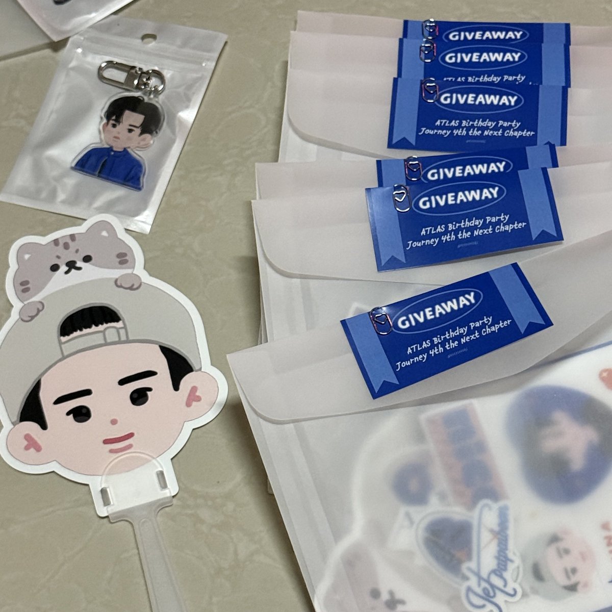 ttttttttksl's tweet image. มีแพ็คเกินไปนิดหน่อยนะคะ🥹 ฝากมารับด้วยน้าา

♡ date : 5 dec 2025 
♡ location : qsncc
♡ time : tbc 

#ATLASBirthdayParty #giveawayALIS