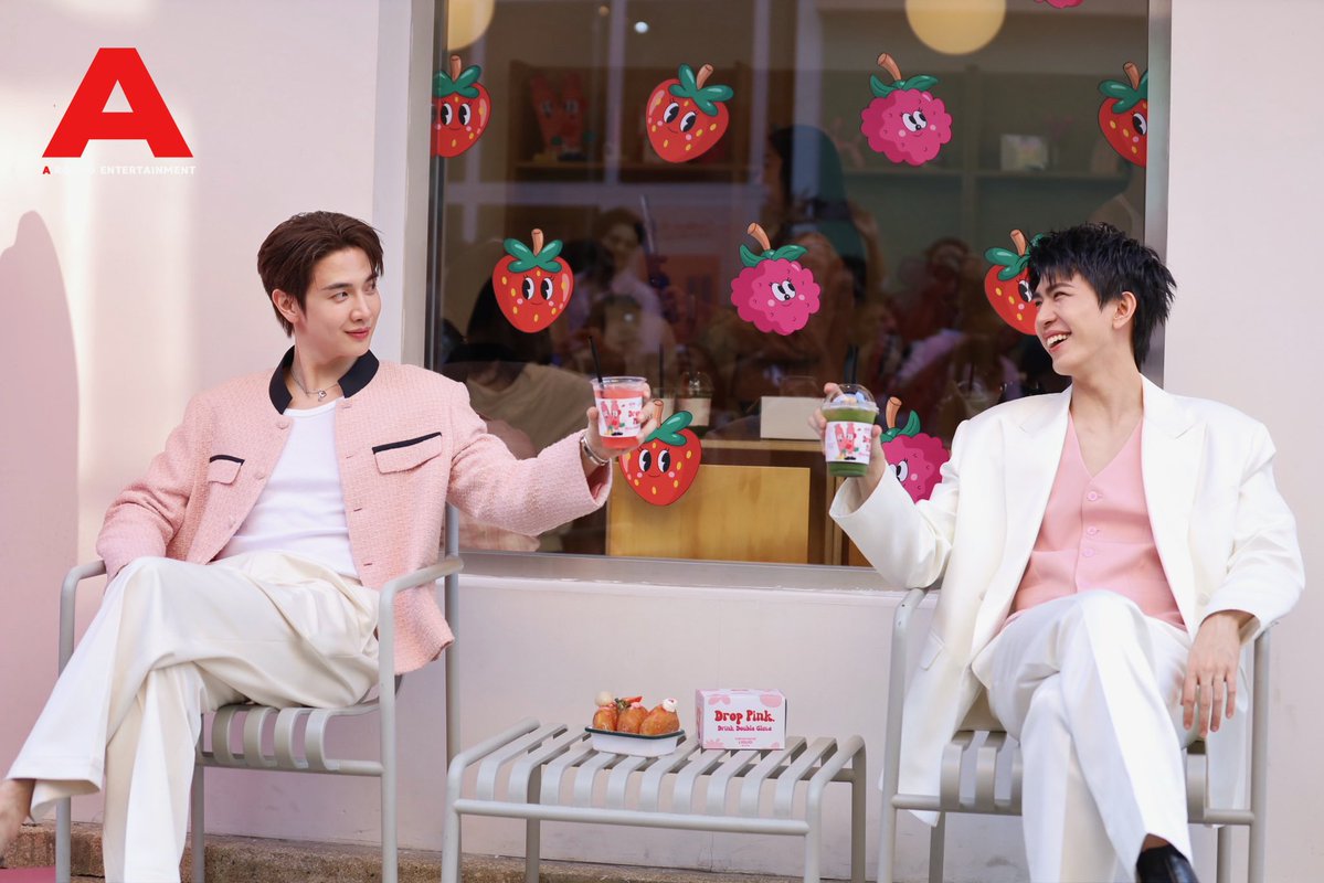 around_ent's tweet image. “แม็กกี้ รชต” และ “เซฟ ไซสวัสดิ์” ในงาน ‘BioActive+ X DONUT DISTURB: Gluta Takeover’

#maxky_rp #savesaisawat 
#BioActiveGlutaCafe #Bioactiveth