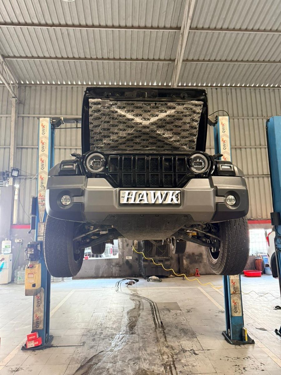 getCSV's tweet photo. @anandmahindra @Mahindra_Thar I took my Thar Roxx today for its 2nd service to VVC Motors, Kothaguda, Hyderabad. I want to thank Tirupathi(Service Manager), Pradeep, Hemanth, Madhu and Shameem for their awesome attitude and work on my Roxx. They were proactive, prompt and perfect https://t.co/Aes5C5Oio7