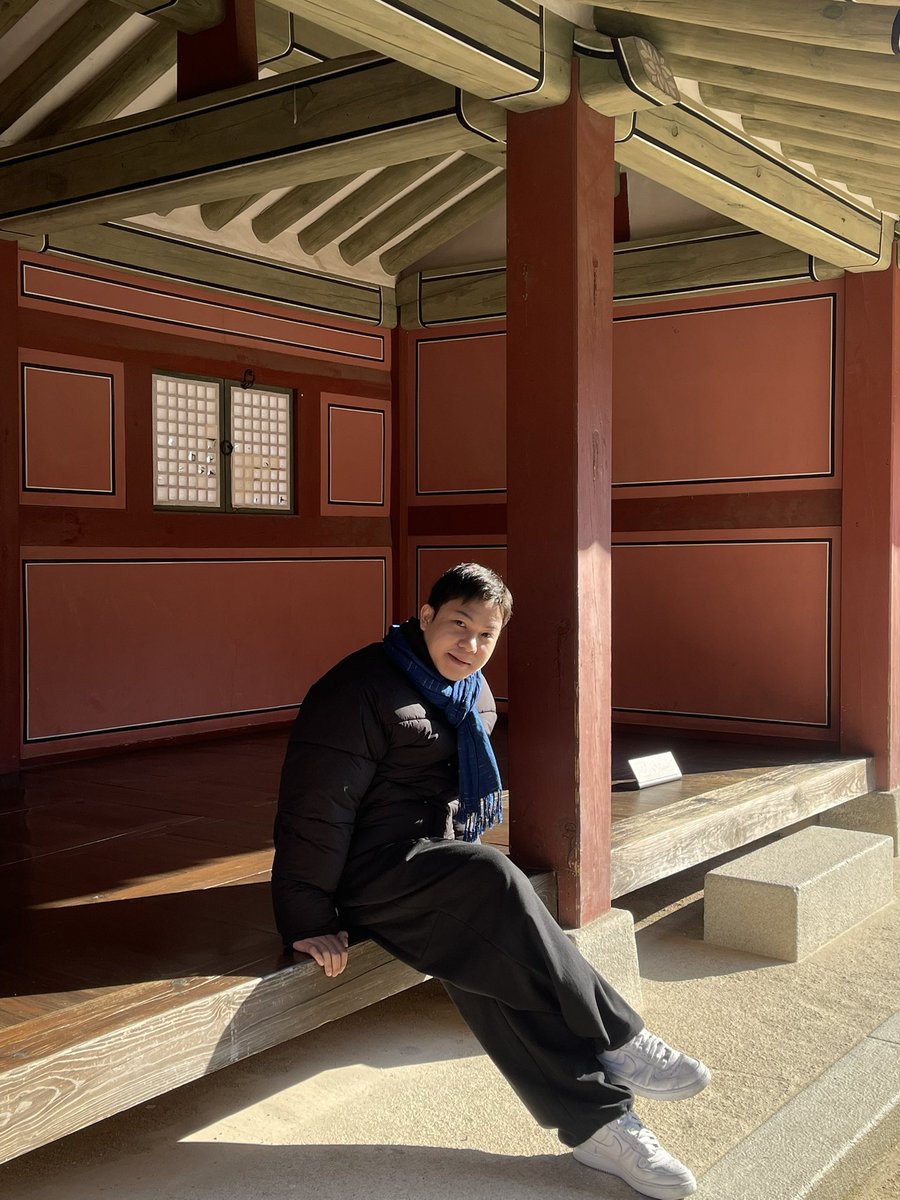 ทรช tweet media