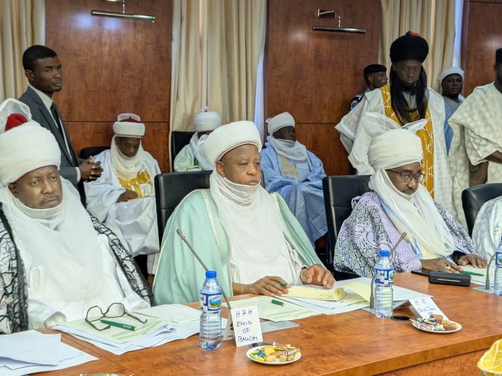 Sultan of Sokoto, His Eminence Muhammadu Sa’ad Abubakar III, other traditional rulers at the security meeting in Kaduna