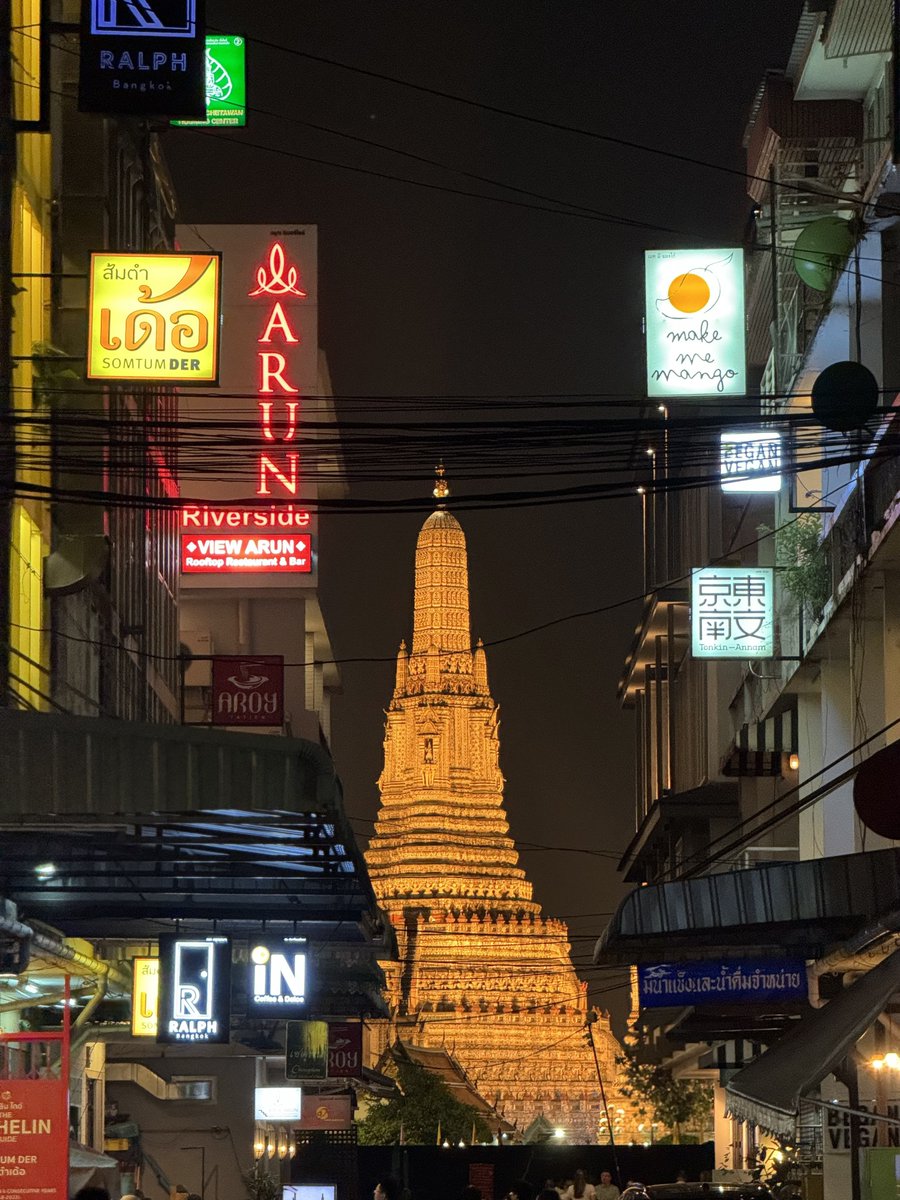 lostyouinmay's tweet image. แอบเชียร์ให้มาเดินเล่นแถวท่าเตียนช่วงกลางคืนตอนเปิดไฟ mood ดีมากจริง โรแมนติกมากวิวคือใช้คำว่าสวยได้โคตรเปลือง ㅠㅠ ช่วงนี้คืออากาศเย็นด้วย มาเดินเล่นถ่ายรูปละแวกนั้นได้รูปสวยๆเยอะมาก