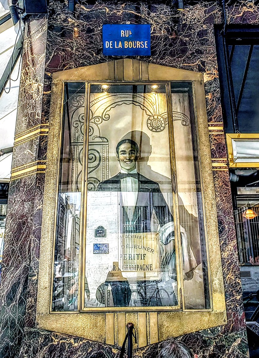 MichelleMoggio's tweet image. Forget your troubles in #Paris by hyperfocusing on the city's extraordinary virtues #travel #LaBourse #TheParisEffect