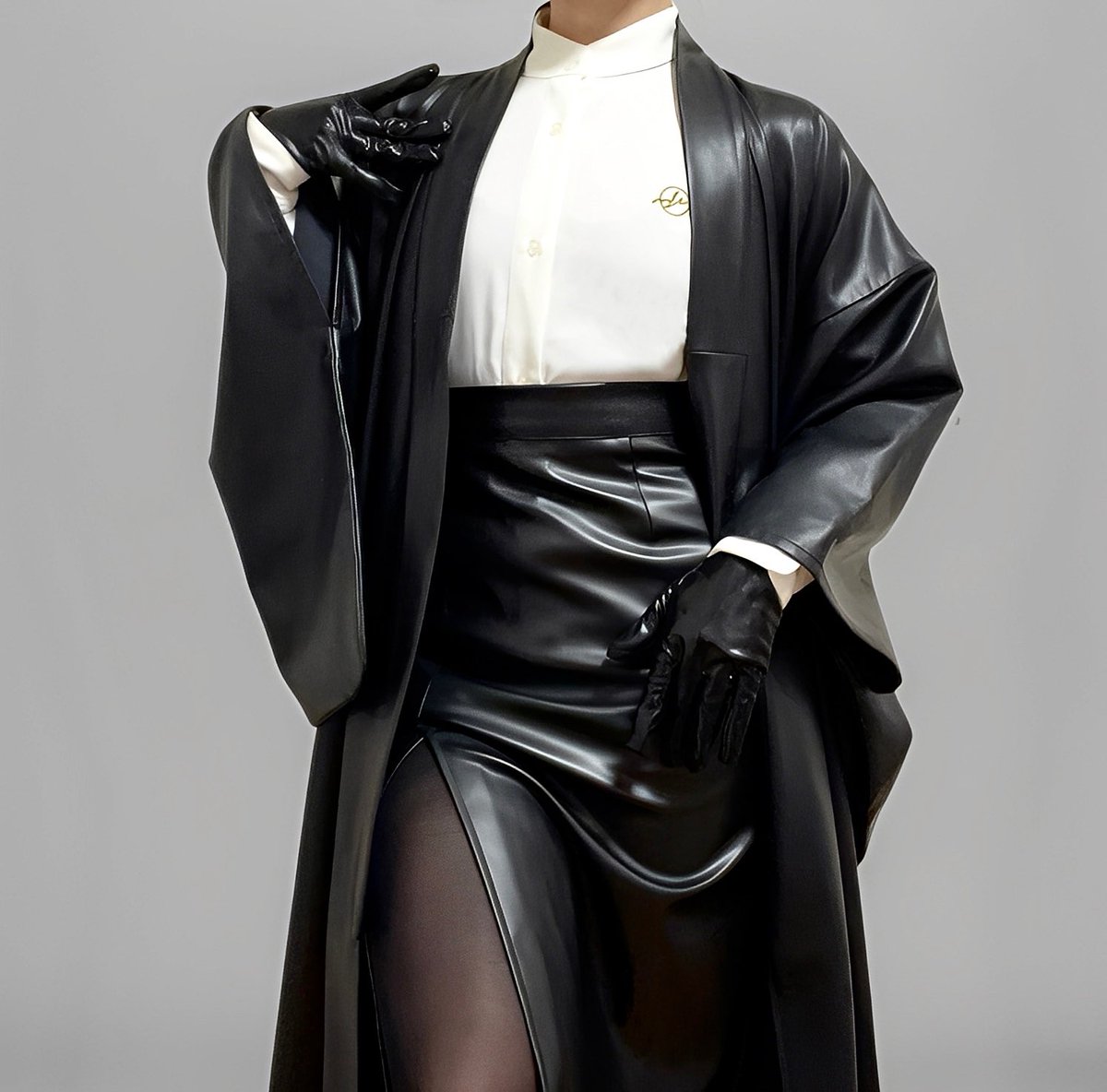 misamaru_kimono's tweet image. フェイクレザー着物でコートスタイル。
書生シャツとタイトスカートを合わせた大人の和洋折衷コーデがかっこいい！