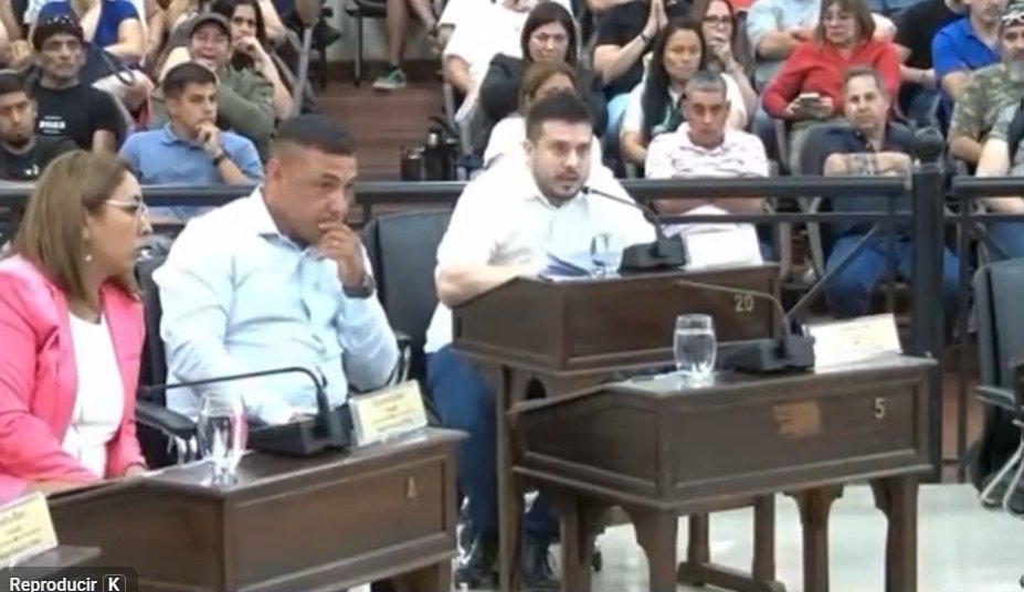 EL CONCEJAL LUCAS GIANELLA DESARMÓ LAS CRITICAS DEL FRENTE RENOVADOR DE MASSA

buenosairesimpacto.com/nota/6574/