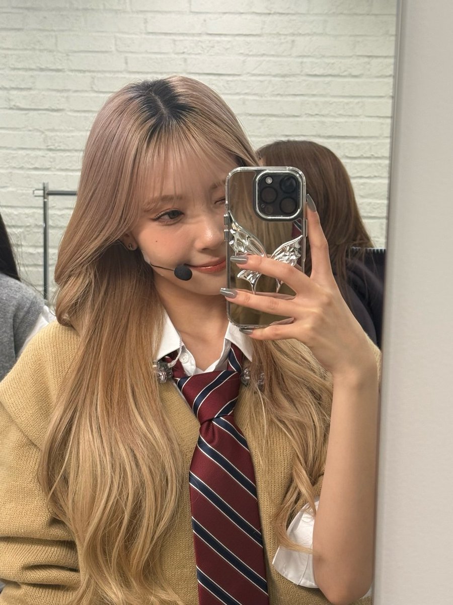 ギャル合最高すぎる💚 #NiziU #MAYUKA #マユカ