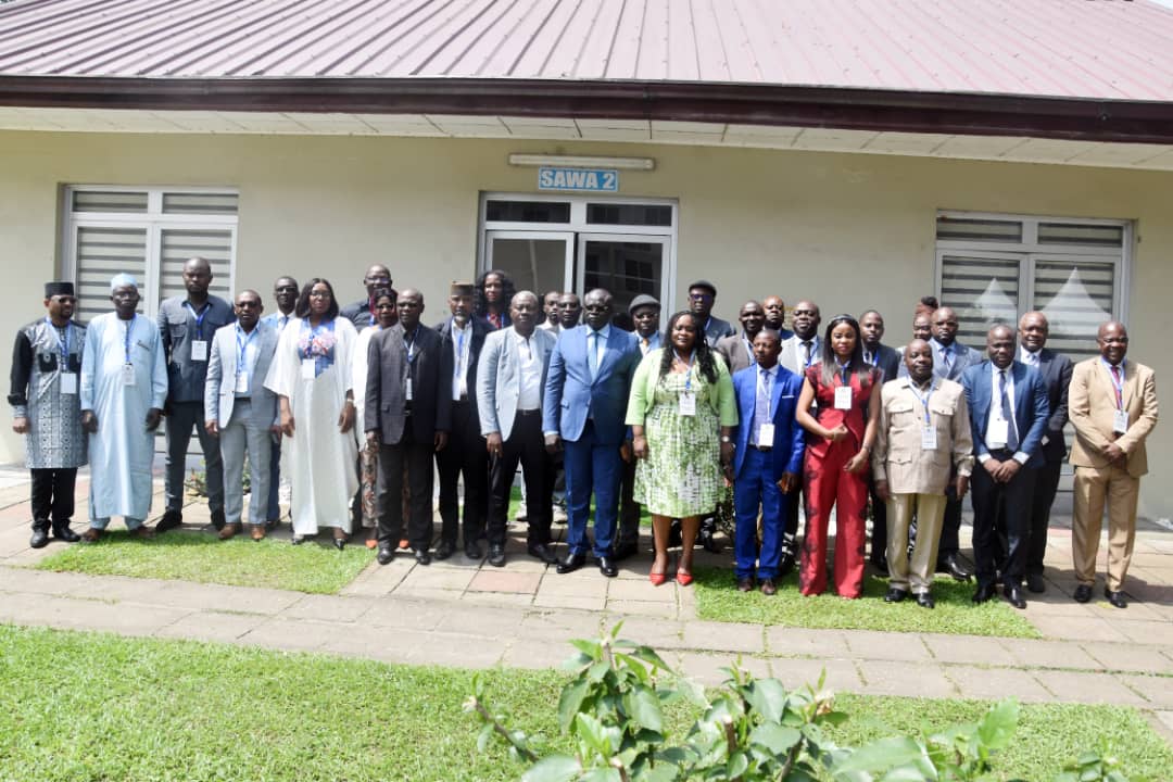 Ministère de l'Environnement et du Climat tweet media