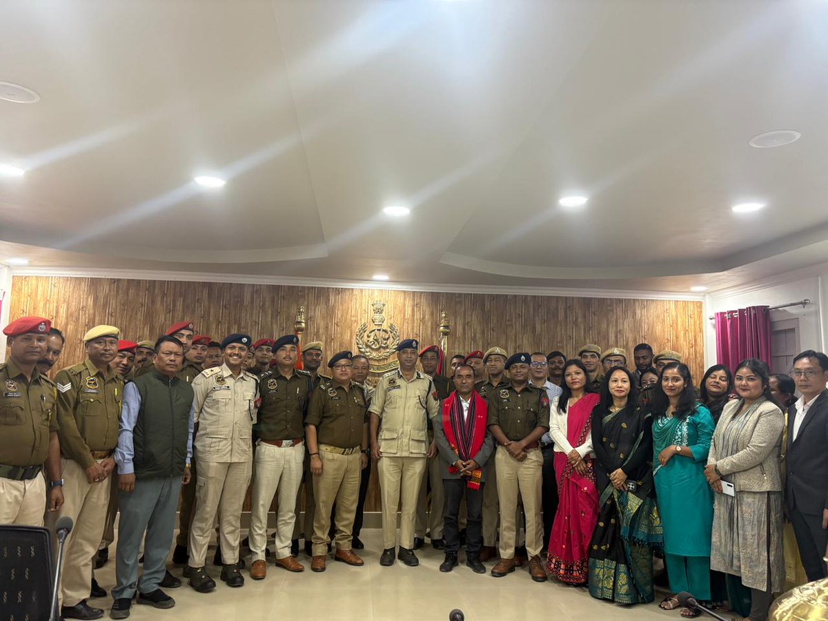 DimahasaoPolice's tweet image. Today Dima Hasao police bid farewell to Sri.Syrpaima Suchiang, Sr Asstt who served Assam police dedicatedly for more than 34years.We wish him a bright and healthy future. @assampolice  @DGPAssamPolice  @HardiSpeaks  @DimaDipr