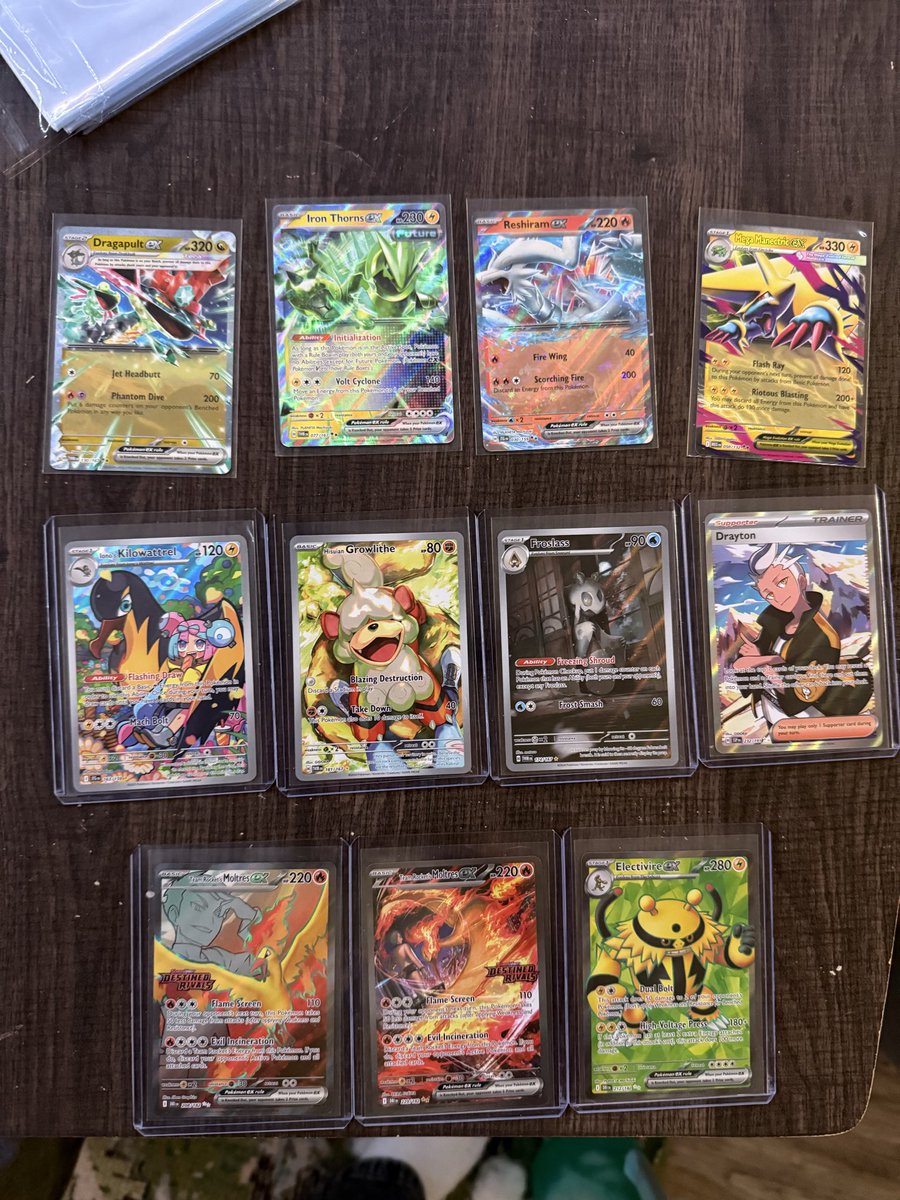 Th3Vigilante's tweet image. #Pokemon #BlackFridaySale 
Pretty decent hits on the Team Rocket Moltress UPC