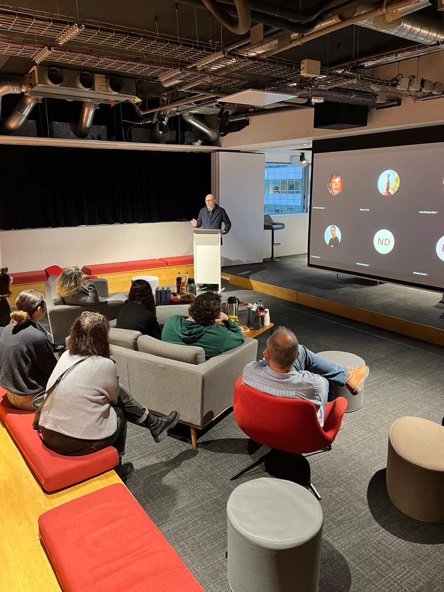 InstitutCSA's tweet image. 🚀 Un vendredi stimulant pour le pôle DataSolutions !
L’équipe s’est retrouvée pour une séance riche en échanges : nouvelles idées, retours d’expérience, innovations à venir…  😄
Merci à toute l’équipe pour son énergie, sa curiosité et son esprit d’équipe 👏
#DataSolutions