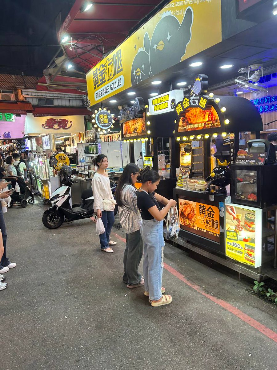 Waycsutton's tweet image. 早上の夜、友达と和ぶ时间。それだけで、すごく幸せだよね😊