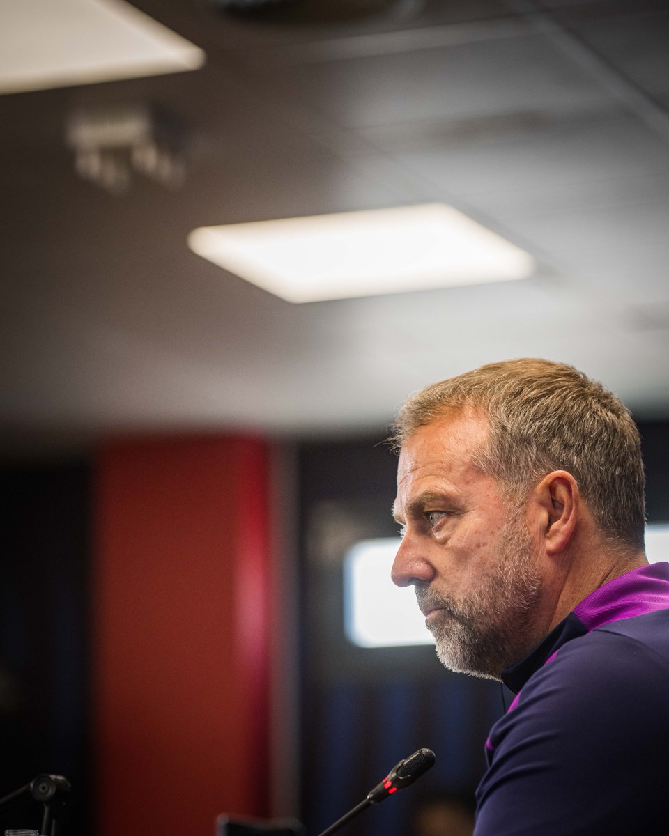 FCBarcelona_es's tweet image. Hansi Flick sobre 𝐀𝐫𝐚𝐮𝐣𝐨: &quot;No está listo para jugar&quot;